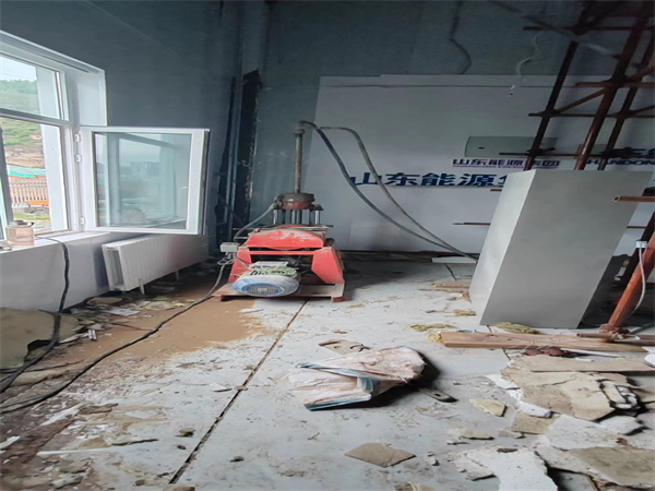 镇康地基基础下沉墙体裂缝加固注浆顶升施工